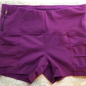 Oiselle Portman shorts